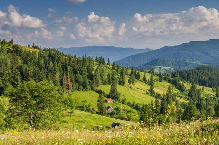 blog Skrytý poklad v Karpatoch: Yaremche – Príroda, pravé chaty a ľudia, ktorých nezabudnete