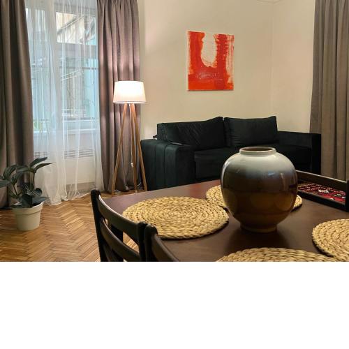 Art apartment on Kylisha str